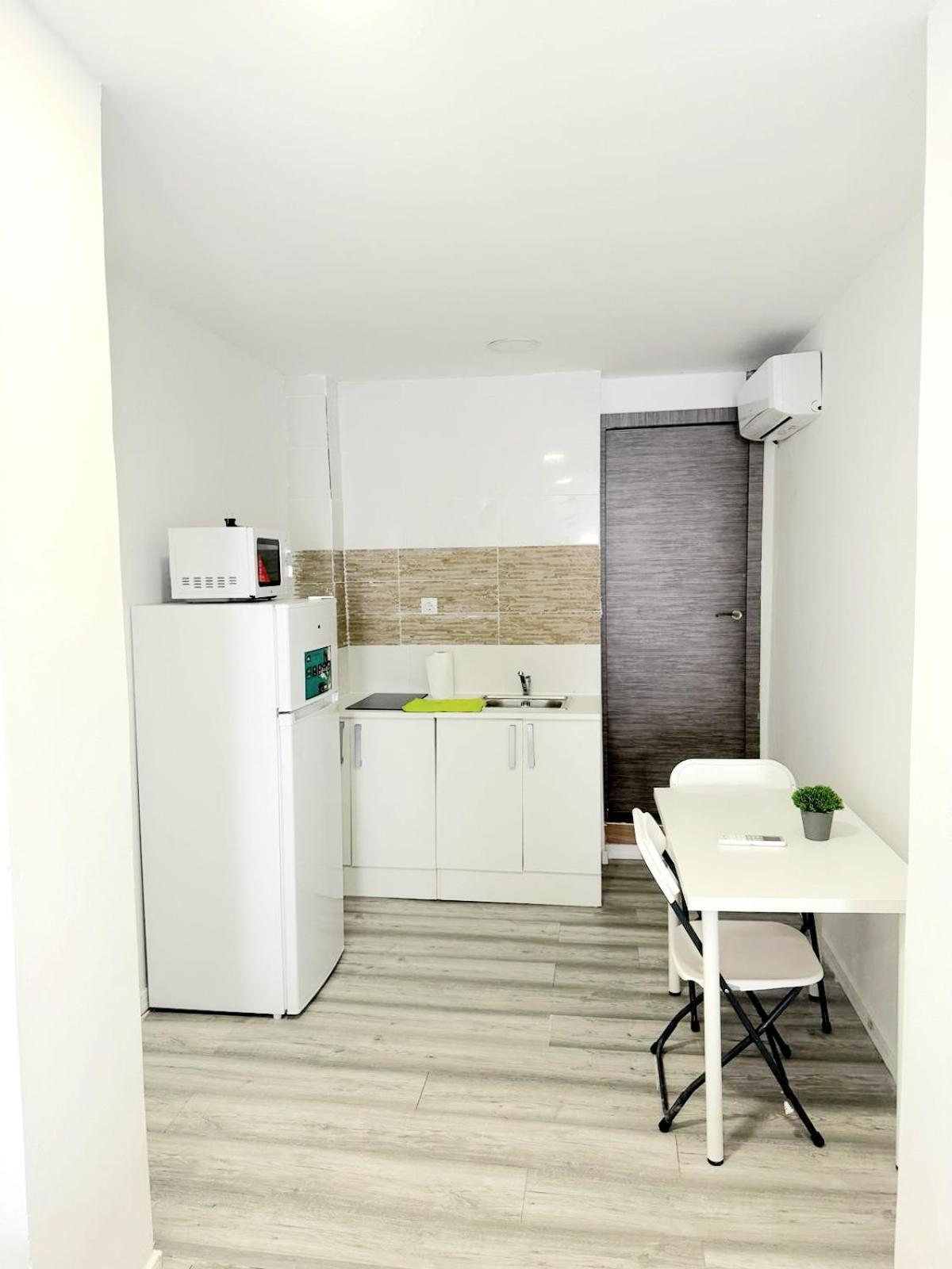 Apartamentos Aeropuerto Valencia Manises Εξωτερικό φωτογραφία